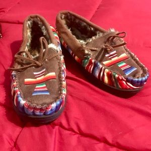 Serape printed moccasins with Cross and fur!